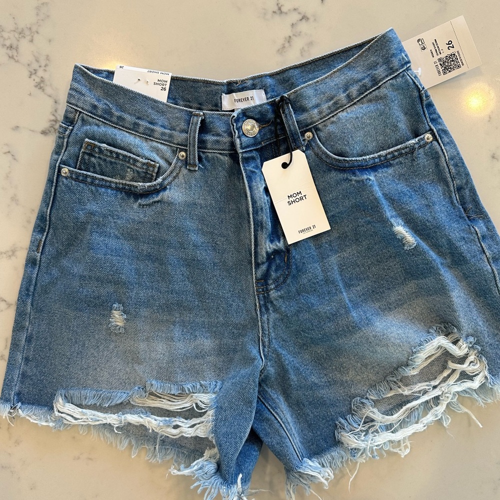 Forever 21 denim “mom shorts” size 26
